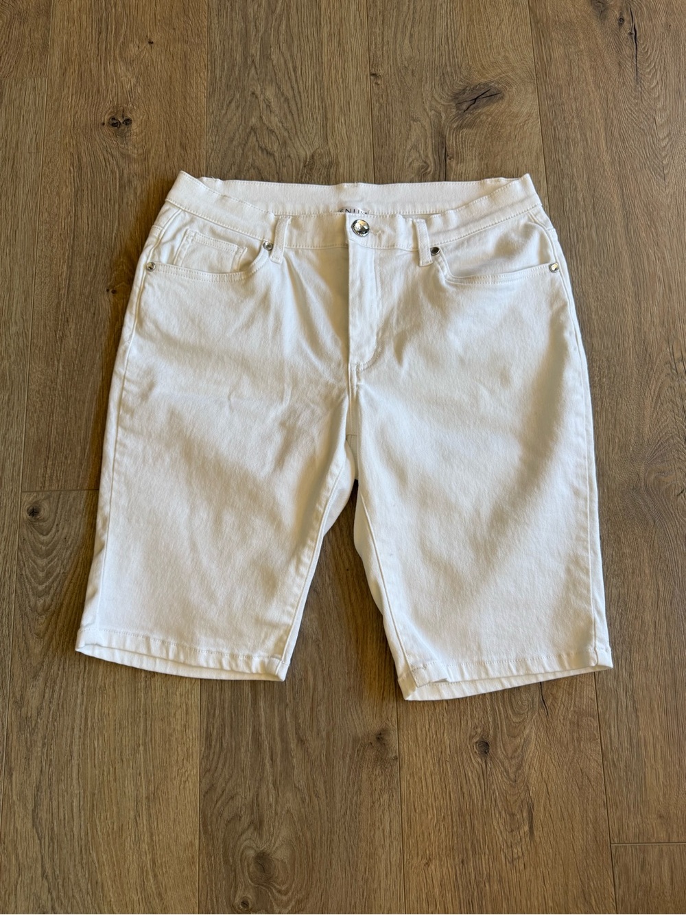 VENUS Women's White Denim Shorts